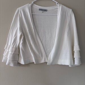 Danny & Nicole winter white Ruffled Sleeve Shrug Size Medium